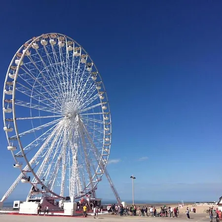 In Near The 아파트 니우포르트