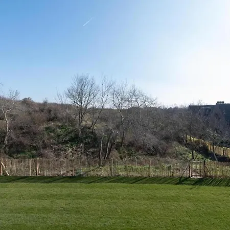 아파트 In Near The 니우포르트